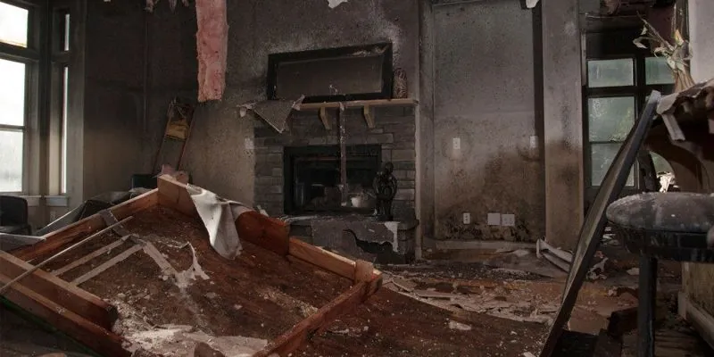 Odor removal and sewage cleanup equipment